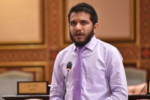 މެމްބަރު ސިރާޖު ޕީޕީއެމްއަށް ސޮއިކޮށްފި 
