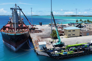 ކާބޯތަކެތި ހިފައިގެން އިންޑިއާގެ ފުރަތަމަ ބޯޓު މާދަމާ އައްޑޫއަށް