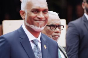 ފައިސަލަށް ވަޒީރުކަން ދިނީ އަބްދުއްރަހީމްއާ އެކު އޮތް ގުޅުމާ ހެދި