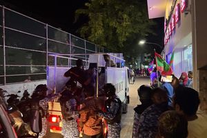 ޕީޕީއެމްގެ ސިލްސިލާ މުޒާހަރާ: ރޭ 15 މީހުން ހައްޔަރުކޮށް ދޫކޮށްލައިފި