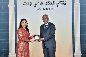 މަތީ ދަރަޖަ ހޯދި 40 ފަރާތަކަށް ރައީސްގެ ހާއްސަ އިނާމު ދީފި