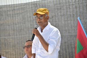 ރައީސް ކެމްޕޭނު ޓީމުތަކަށް؛ "މި ދެ ދުވަހު ނިދަން އުޅޭނެ ކަމެއް ނެތް! އެއް ގިޔަރު މައްޗަށް ޖައްސާ!" 