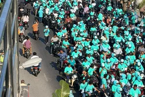 ހުލާސާކޮށް އިއްޔެ: އިންތިހާބަށް މުވައްޒަފުން އިތުރުކުރަނީ