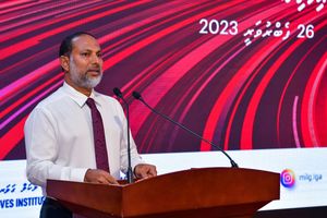 "ލާމަރުކަޒީ ނިޒާމް ހަރުދަނާކުރުމަށް ޒުވާން ޖީލެއް ބިނާކުރަންޖެހޭ"