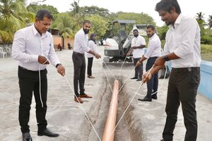 ހުޅުދުއްފާރު މަގު ހަދަން ފަށައިފި
