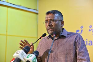 ސަރުކާރުގެ މިސްރާބު މިހާރު ހުރީ ރަސްކަމަކާ ދިމާލަށް: ފައްޔާޒް 