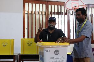 ވޯޓުލުން ކުރިއަށްދާއިރު ޖެހެނީ ލިސްޓު ދިމާނުވާ މައްސަލަ 
