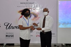 ވައިބްރަންޓް އާޓިސްޓް އެވޯޑް 5 ކުރެހުންތެރިއަކަށް