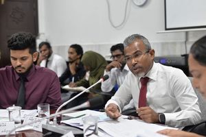 ބިމުގެ މައްސަލާގައި އޭޖީން ދައުލަތް ތަމްސީލުކުރަން އެންގި ހުކުމަށް އަމަލުކުރުން ފަސްކުރަން އެދިއްޖެ 