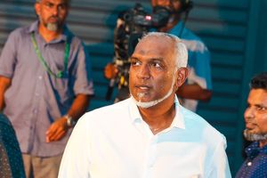 ސިޔާސީ މަގާމުތައް މަދުކޮށް، މިނިވަން ދުވަހުގެ ކުޅިވަރު ކެންސަލް