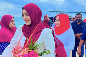 އަނބިކަނބަލުން ރާނިޔާ ވެސް ގާސިމްގެ ކެމްޕޭނަށް ނިކުމެވަޑައިގެންފި