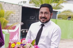 ޕިކަޕު ފަހަތަށް ޖައްސާލި ވަގުތު އެކްސިޑެންޓުވެ މީހަކު މަރުވެއްޖެ
