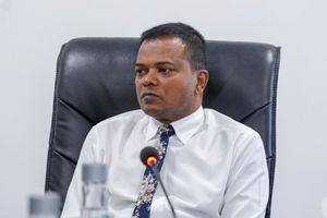 އައްޑޫ ސިޓީގެ އިދާރީ ހިންގުން ރޫޅުމަކީ ހިތްދަތިކަމެއް: ނިޒާރު