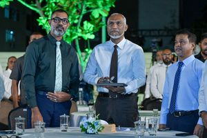 ދަރުމަވަންތަ ހުޅުވިއިރު ހުރިހާ ޝުކުރެއް ރައީސް މުއިއްޒަށް