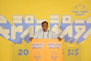 އިންތިހާބަށްފަހު ކަރަންޓު ވެސް، މުވައްޒަފުން ވެސް ކަނޑާނެ: ޣަފޫރު