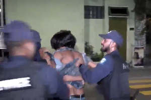 މުޒާހަރާތައް ލީޑުކުރާ ދެ މީހަކު ފުލުހުން ހައްޔަރުކޮށްފި