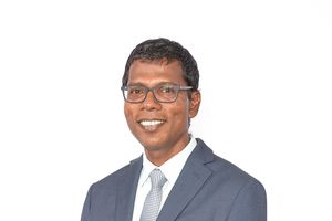 އުރީދޫ މޯލްޑިވްސްގެ ޑިރެކްޓާ ފިނޭންސްގެ މަގާމަށް ހުސެއިން ޒަރީރު