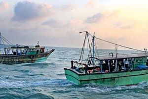 އިންޑިއާ ބޯޓުތަކުން މަސް ބާނާތީ ލަންކާ މަސްވެރިންގެ އިހުތިޖާޖެއް