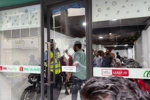 ފައިސާ ދެއްކިޔަސް ކިންގްސްޓަންއިން ސައިކަލް ނުދީ އަށް މަސް!