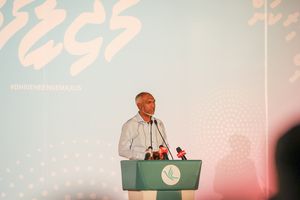 މަޝްރޫއުތައް ހުއްޓާލި ވާހަކަ ރައީސް ދޮގު ކުރައްވައިފި 