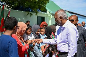 ރައީސްއަށް މަރުހަބާ ކިޔަން އެދި ގައްދޫން އޮތީ އިއުލާނެއް ކޮށްފަ 