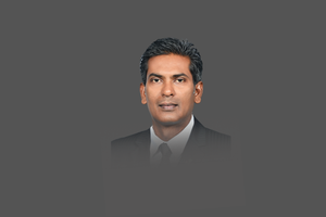 ފަޒުލް އައްޔަން ކުރީ މިނިސްޓަރެއްގެ ފެންވަރުގައި