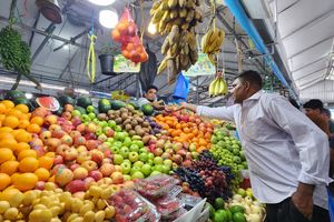 ތިން މާރުކޭޓުގައި އަގުތައް އުފުލުނު ތަކެއްޗާއި ހެޔޮވި ތަކެތި
