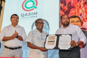 ކުރީގެ ރައީސް ޑރ. ވަހީދުގެ ދެބަފައިން ޖޭޕީއަށް