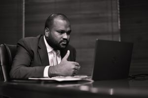 ކޯޓަށް ފިލައިގެން އުޅެނިކޮށް އަލީ ވަހީދު ހައްޔަރުކޮށްފި