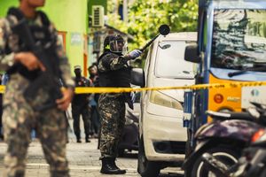 Armed soldiers deployed in Galolhu after explosion