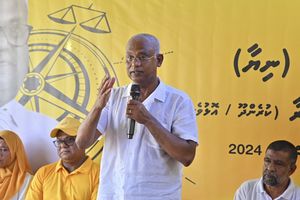 ސޯލިހު ވިދާޅުވަނީ މަޖިލީހުގެ މެޖޯރިޓީ ސަރުކާރަށް ދީފިނަމަ ރައްޔިތުން އަޅުވެތިކުރާނެ ކަމަށް