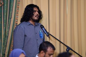 "އަޒާން ހާޒިރުކުރަނީ ތަހުގީގުގެ ބޭނުމަށް، ލިޔުމަކާ ގުޅިގެން ނޫން"