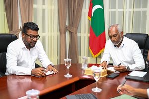 މުއިއްޒުއަކީ ދިވެހި ތާރީހު ނުދެކޭފަދަ މަކަރުވެރިއެއް: ބ. އަތޮޅު ކައުންސިލް ރައީސް