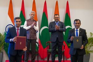 ސިވިލް ސާވަންޓުން ތަމްރީން ކުރުމުގެ އެއްބަސްވުން އާކޮށްފި