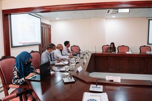 މަސައްކަތް ލަސްވަނީ މުވައްޒަފުން މަދުވުމުން: އޭސީސީ