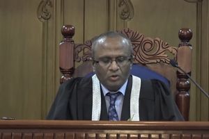 އަލީ ވަހީދު ކުރިމަތީ ކޯޓުތަކުން ކުޑަކަކޫ ޖަހައިގެން ނުވާނެ: ސުޕްރީމް ކޯޓު
