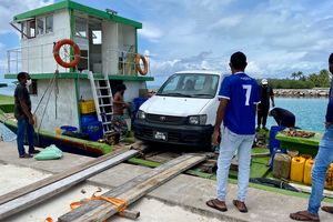 ނަޑެއްލާގެ އާ އެމްބިއުލަންސް ހުއްޓި ބަލި މީހުން ޕިކަޕަކަށް!