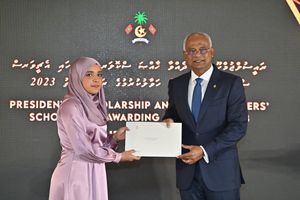 މަދުވެގެން ތިން އޭ ސްޓާ ހޯދުމުން ސްކޮލާޝިޕެއް ދެނީ