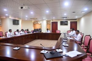 ތިން ބިލެއް މަޖިލީހަށް ބަލައިގަނެ އިގުތިސޯދީ ކޮމިޓީއަށް