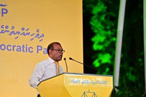 ދަރަނި ދައްކަން ދަރަނި ނަގާތީ ނަޝީދުގެ ކަންބޮޑުވުން