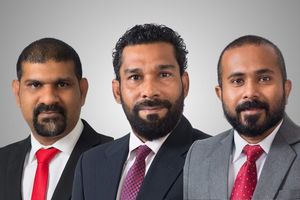 ޗެއާމަން އާއެކު ބީއެމްއެލް ބޯޑުގެ ތިން މެމްބަރުން ވަކިކޮށްފި