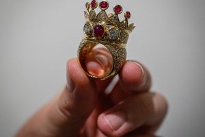Tupac Shakur ring sells for record $1 million