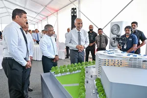 1،100 ޖާގައިގެ ޕާކިން ބިލްޑިންގެ ބިންގާ އަޅައިފި 