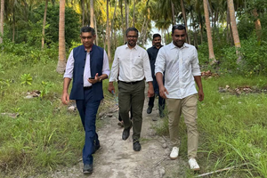 Indian ambassador tours Gaadhoo with Tourism Minister Faisal