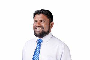 ކުރީގެ މެންބަރު އަބްދުﷲ އަބްދުއްރަހީމް ދިރާގު ބޯޑަށް