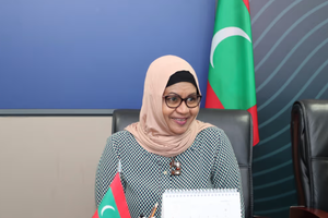 ހިންނާ، ފޮރިންގެ ޑެޕިއުޓީ މިނިސްޓަރު ކަމަށް އައްޔަންކޮށްފި