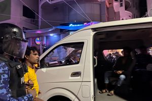 ސިޔާސީ ހައްޔަރީން ދޫކޮށްލަން ގޮވާލައި ސިލްސިލާ ހަރަކާތްތަކެއް