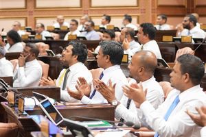 މަސައްކަތު މާހައުލުގެ ރައްކާތެރިކަން ކަށަވަރުކުރާ ބިލު ފާސްކޮށްފި
