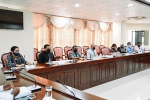 ގުރައިދޫ މަރުކަޒުގަ ޑޮކްޓަރުން ނެތުމުގެ ޒިންމާ މިނިސްޓްރީން ނަގައިފި
