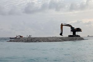 ދިޔަނެރު ފަރަށް އެރި ޓަގަކާއި ބާޖެއް 20 މިލިއަނުން ޖޫރިމަނާކޮށްފި